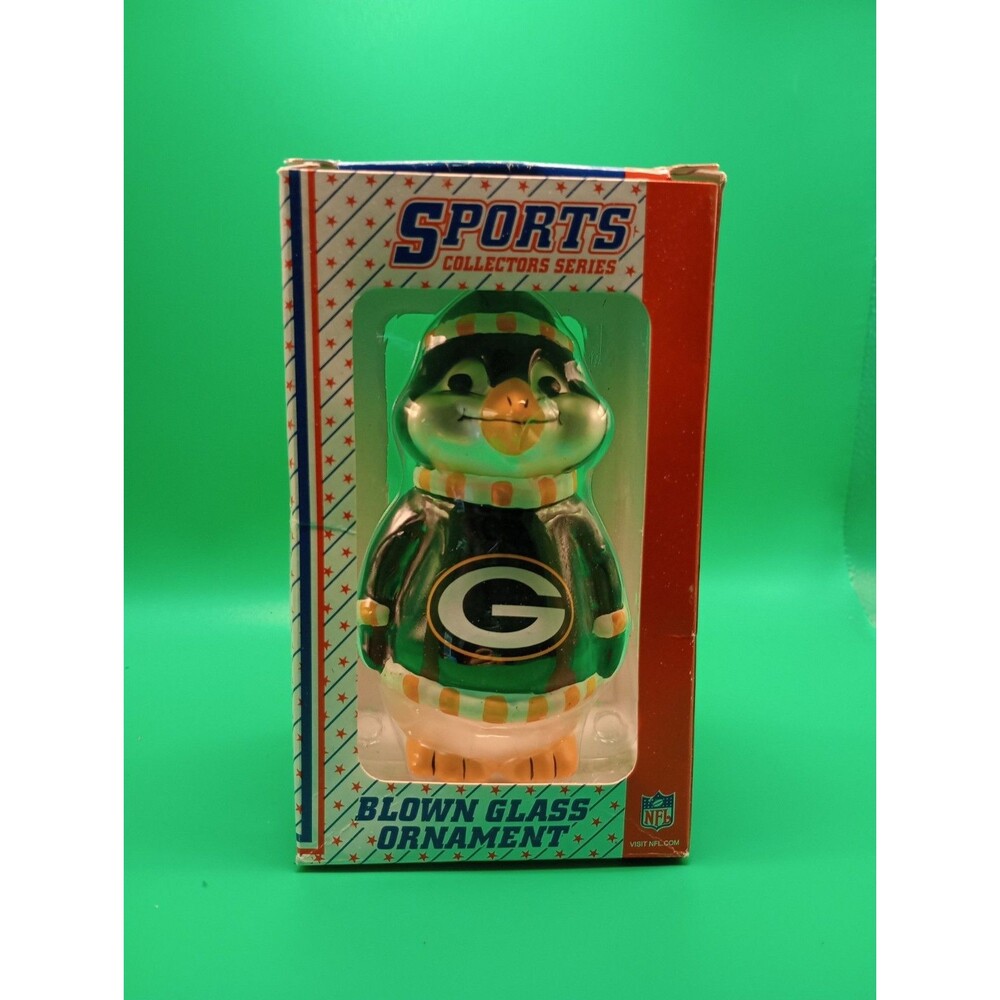 Sports Collectors Series Blown Glass Ornament Packers Penguin